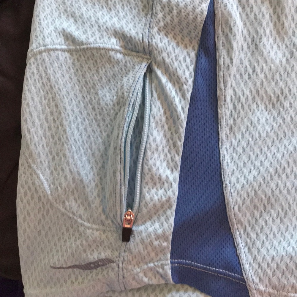 Light athletic pullover - Picture 5 of 7
